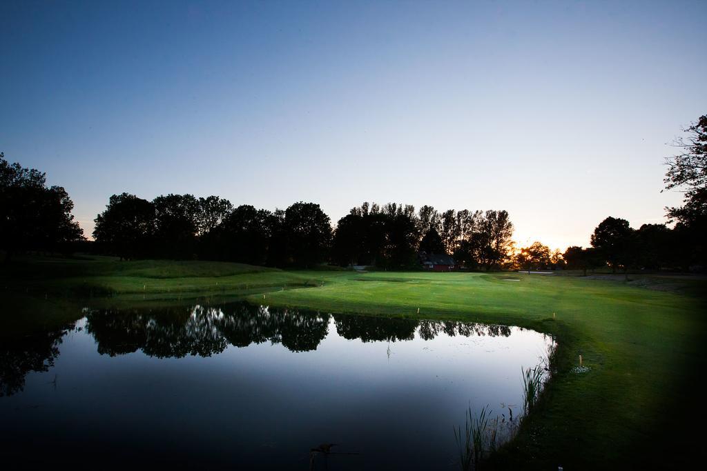 Soederasens Golf Lodge Risekatslosa Extérieur photo